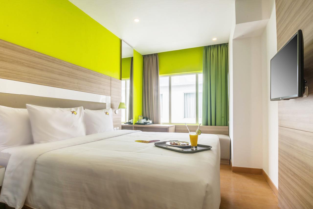 Maxonehotels At Resort Макасар Экстерьер фото