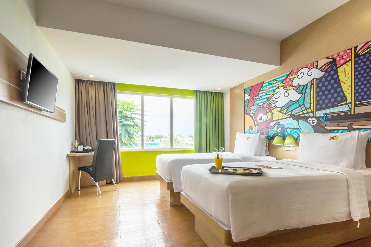 Maxonehotels At Resort Макасар Экстерьер фото