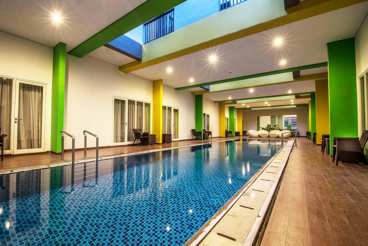 Maxonehotels At Resort Макасар Экстерьер фото