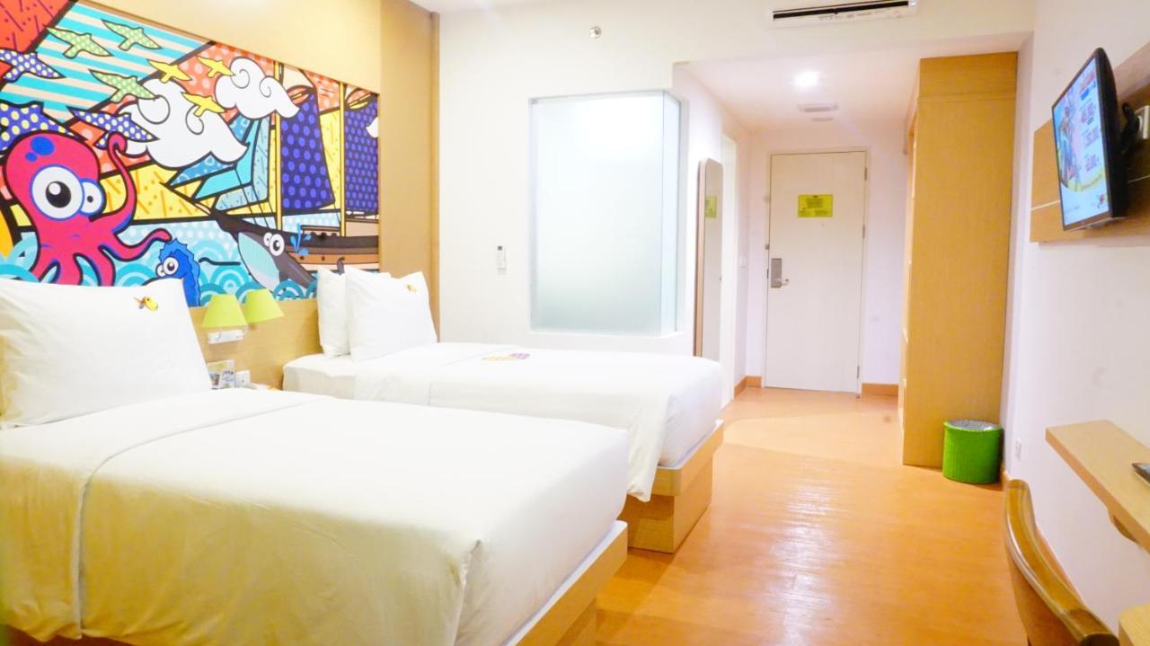 Maxonehotels At Resort Макасар Экстерьер фото